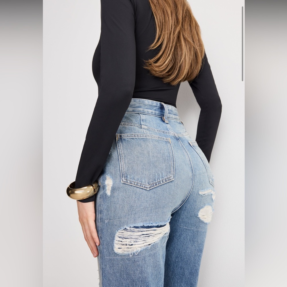 Good American Distressed Light Blue Straight Leg Jeans - Picture 10 of 13